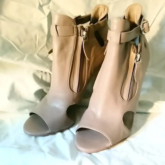 Beautiful Peep Toe Heels NWOB 😍 - Picture 8 of 12